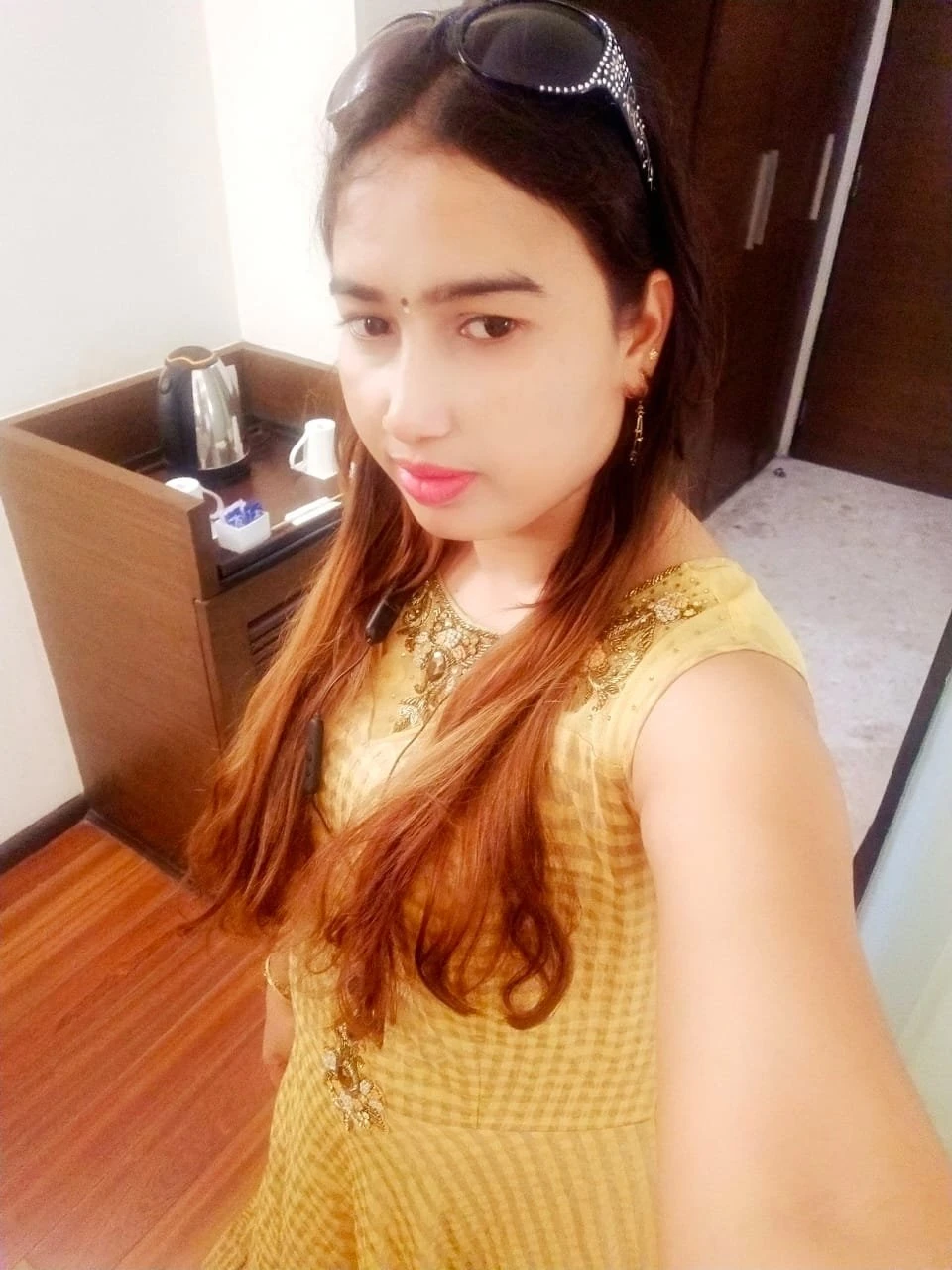 Ishika Patel – Indian escort in Navi Mumbai — 3 / 4