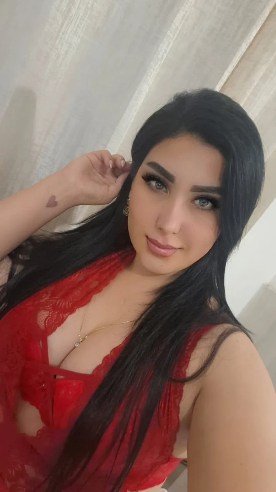 Aerocity Russian Escorts – Indian escort agency in New Delhi — 1 / 5