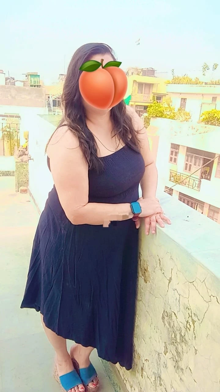 I'm Eva Living Alone (Cam+Real Meet) – Indian escort in New Delhi — 5 / 12