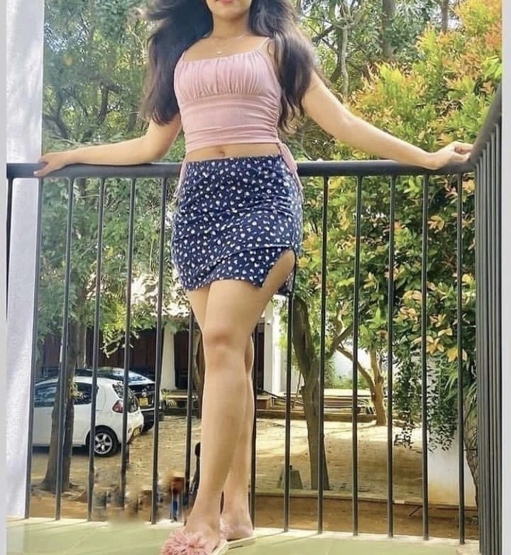 Theja – escort in Colombo — 2 / 3
