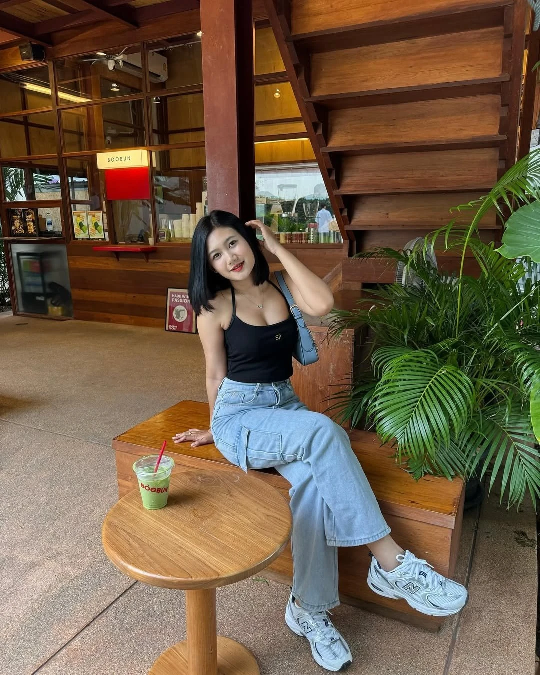 Cam and Real Meet Service – Indonesian escort in Kathmandu — 5 / 6