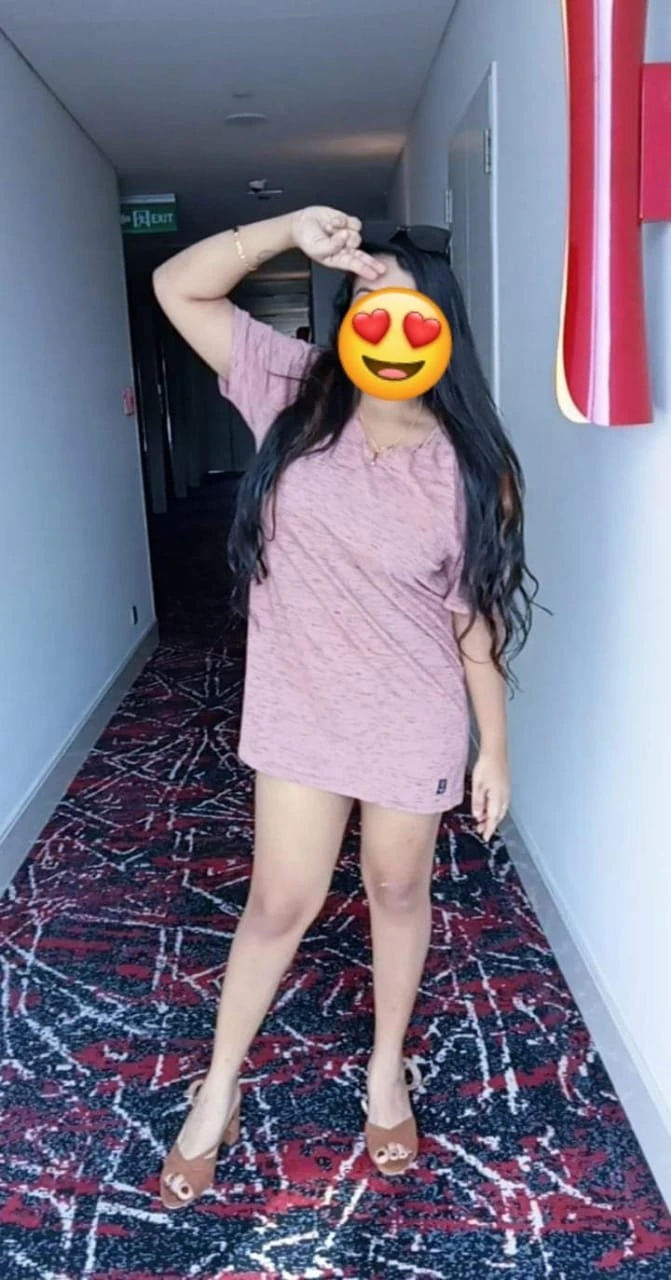 Manesha Vip – Sri Lankan escort in Colombo — 3 / 7