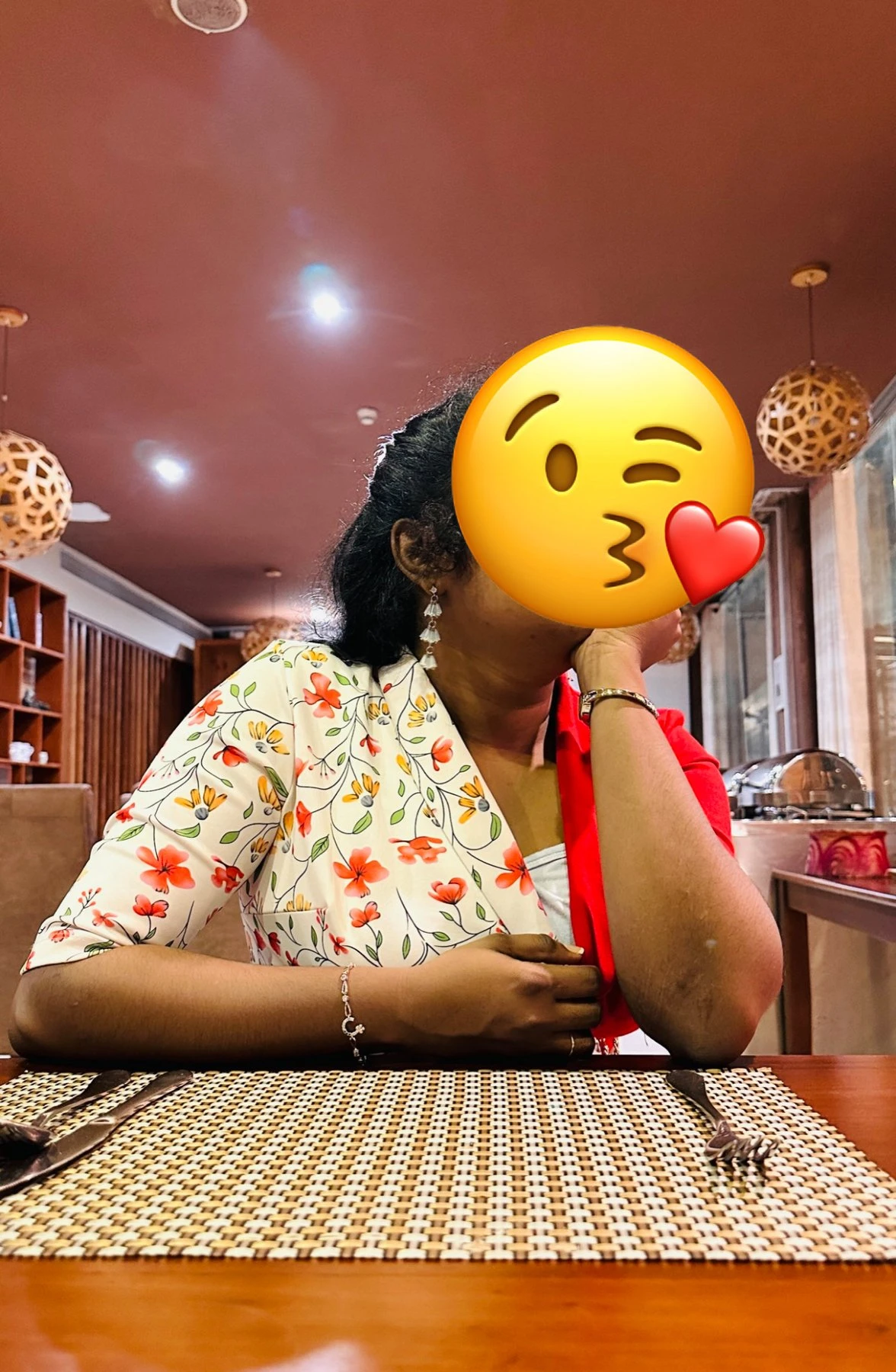 Abi – Sri Lankan escort in Colombo — 5 / 6