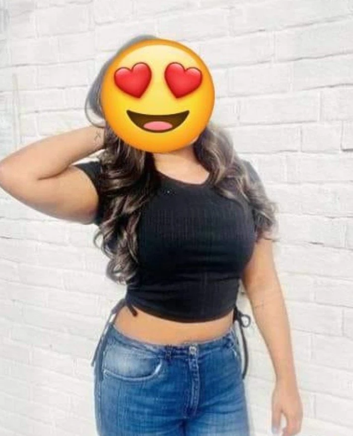 Vihanshi Rathnayaka – Sri Lankan escort in Colombo — 2 / 4
