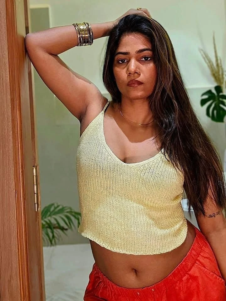 Yamini – Indian escort in Bangalore — 2 / 4