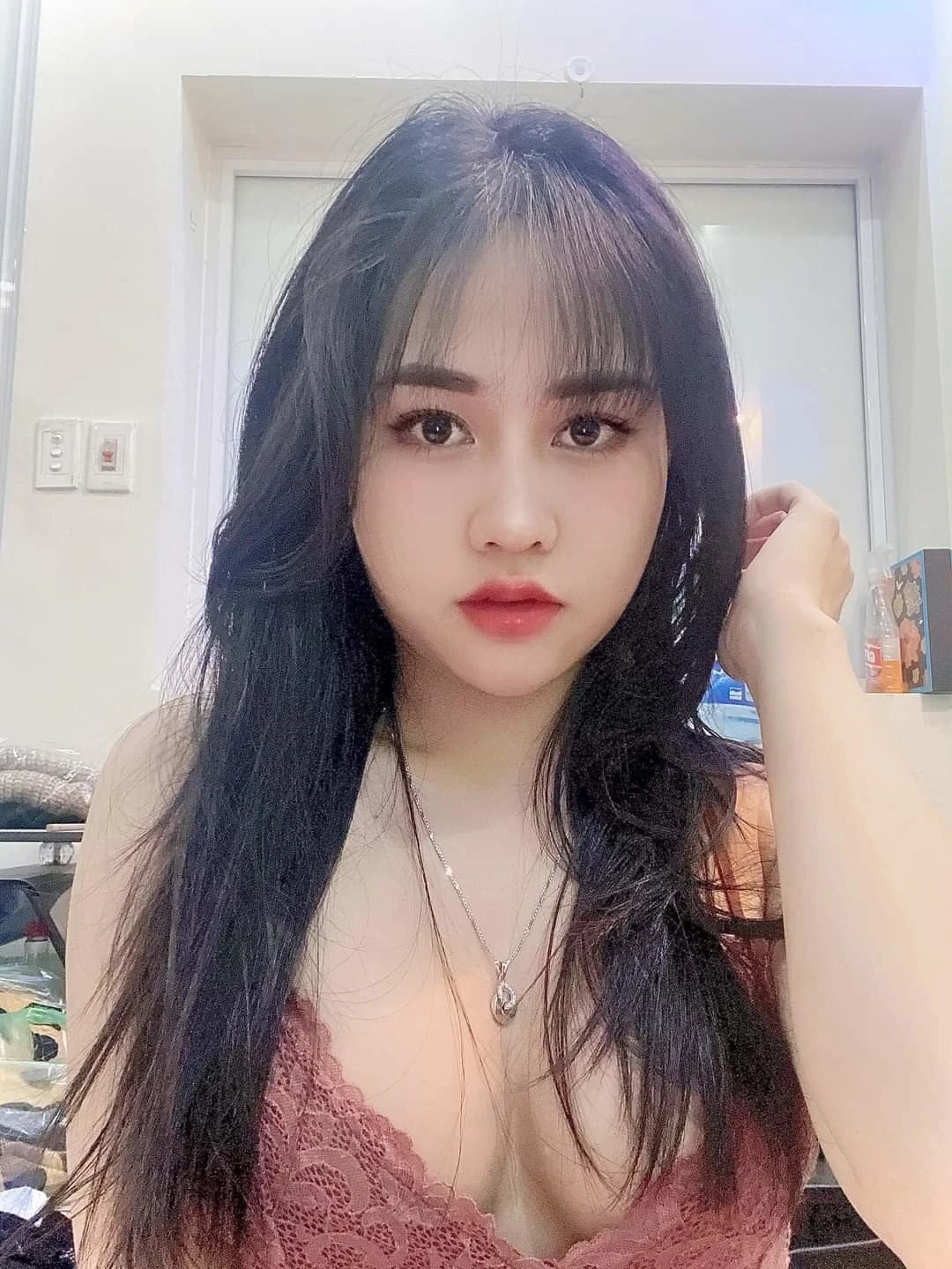 Anna in Malé – Filipino escort in Maldives — 1 / 7