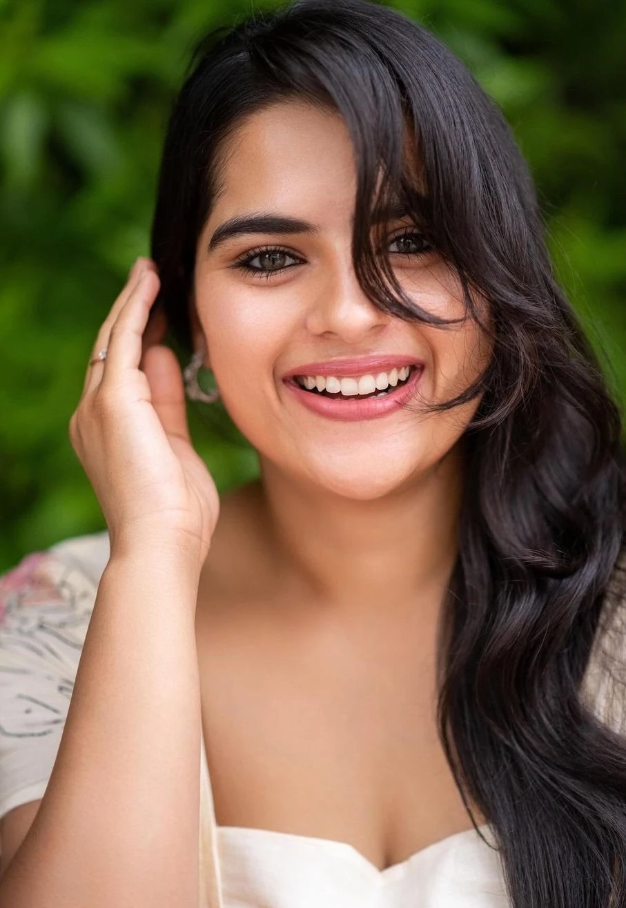 Independent Kanisha Cam Show / Reel Meet – Indian escort in New Delhi — 3 / 4