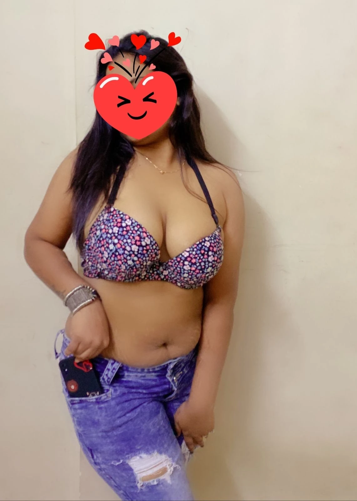 Sambhavna Real Fun18 – Indian escort in Mumbai — 1 / 8