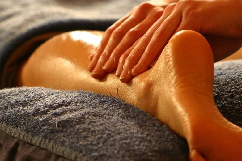 Thai massage – Brazilian masseuse in Dublin — 3 / 4