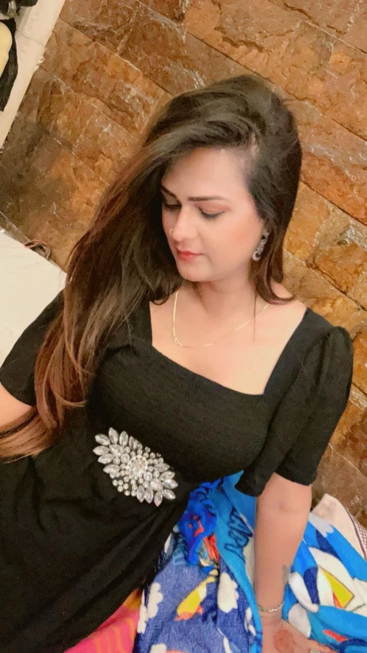 Meher Sharma for Real and Online service – Indian escort in New Delhi — 2 / 5
