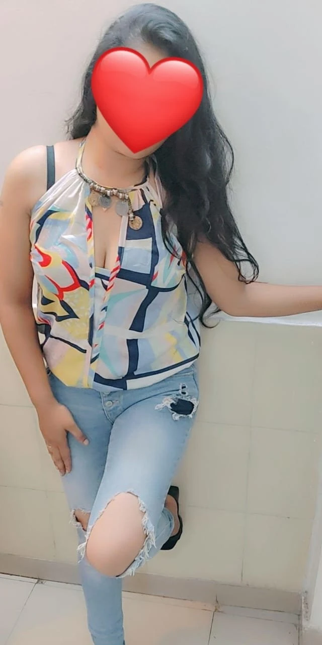 Hey I'm Niharika Real Meet & Cam Fun – Indian escort in New Delhi — 5 / 21