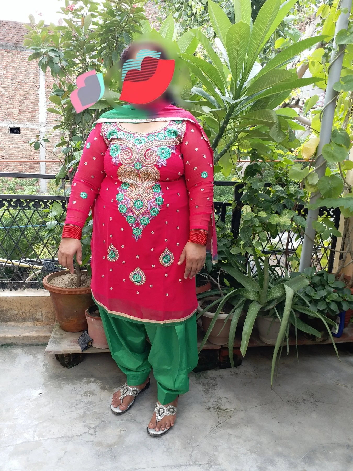 Muskan – Indian escort in New Delhi — 1 / 2