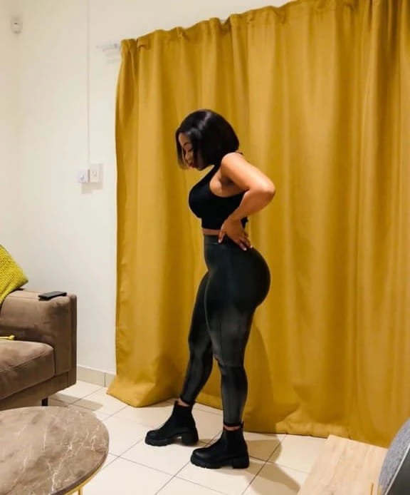Ella – Ugandan escort in Mumbai — 1 / 2