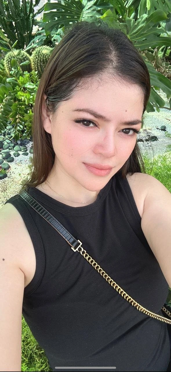 Megan – Spanish escort in Mumbai — 2 / 9