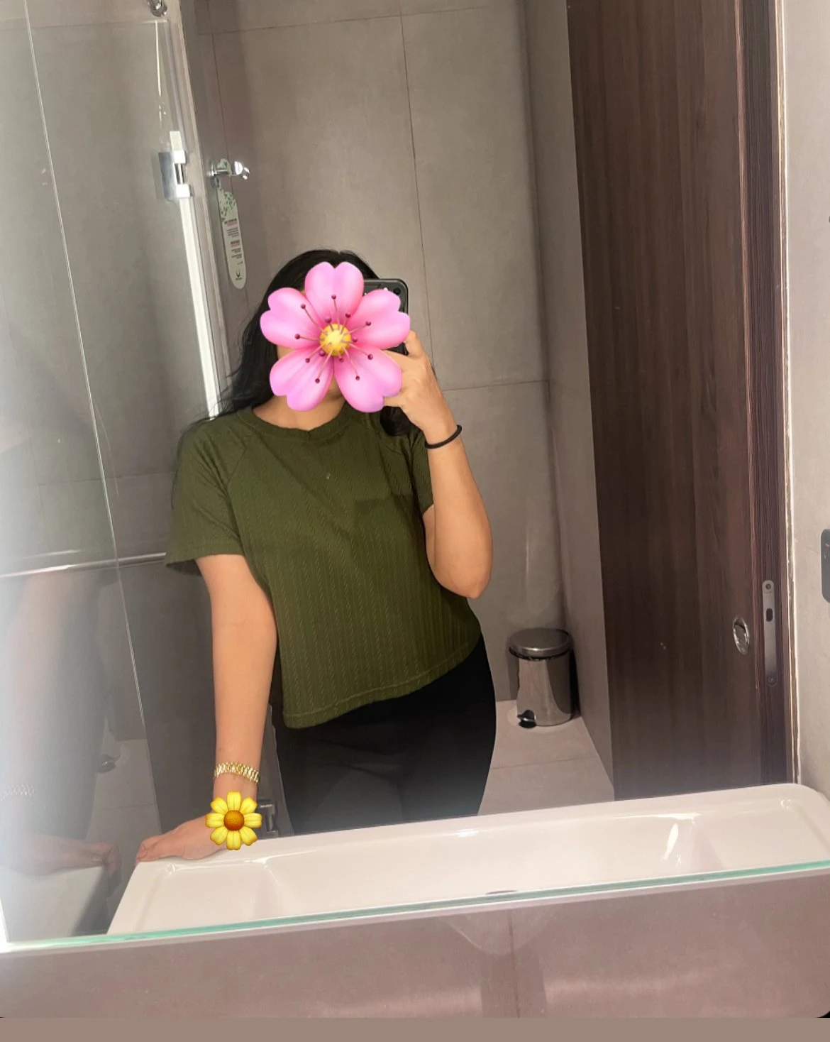 Rashi – Sri Lankan escort in Colombo — 3 / 4