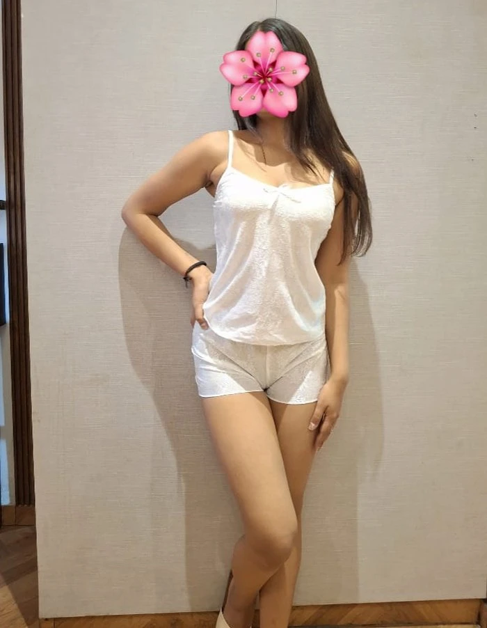 Komal {Cam & Real Meet} – Indian escort in Noida — 2 / 11