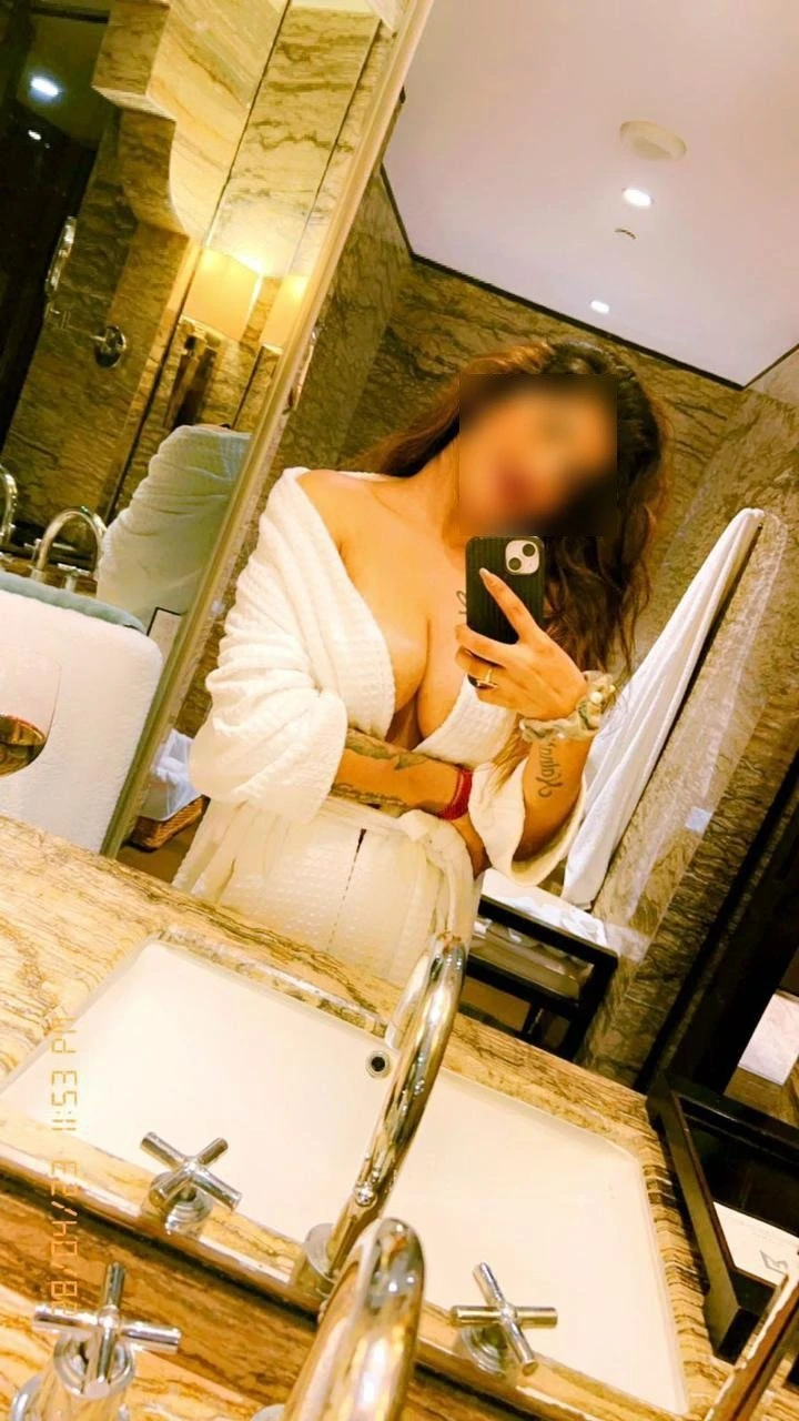NAINA INDEPENDENT ONLY CAM SHOW – Indian escort in Hyderabad — 6 / 7