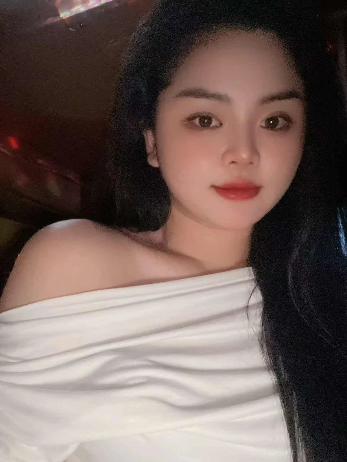 Anna – Filipino escort in Tirana — 4 / 5