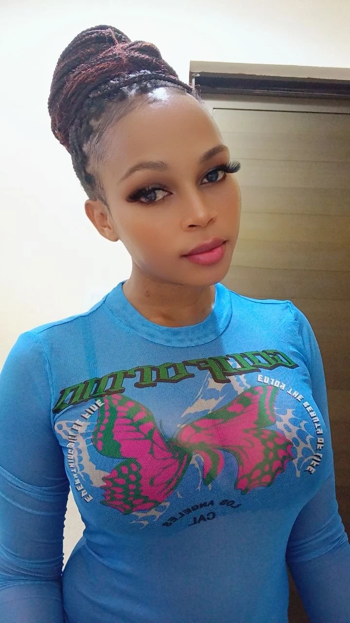 Tessy – South African escort in Pune — 5 / 7