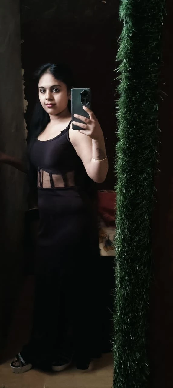 Zoya – Indian escort in New Delhi — 2 / 4