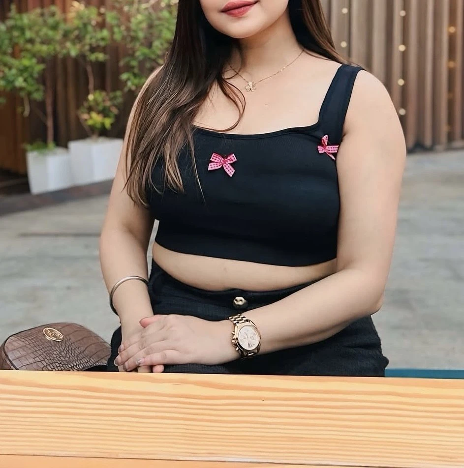 Diya – Indian escort in Varanasi — 7 / 12