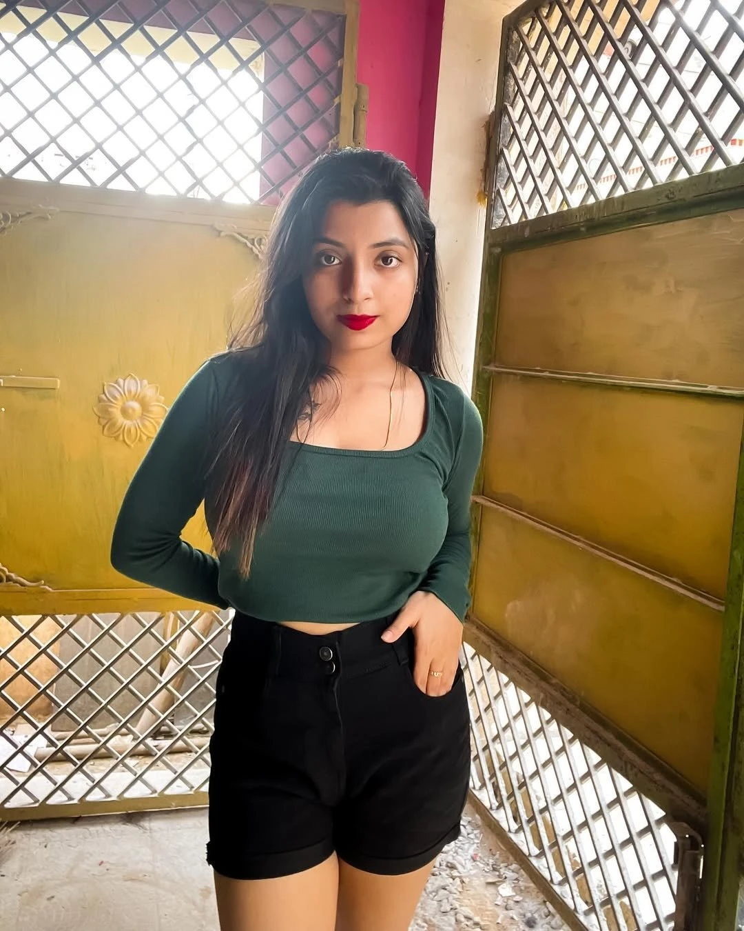 Myself Service Cash Payment – Indian escort in Kolkata — 2 / 5