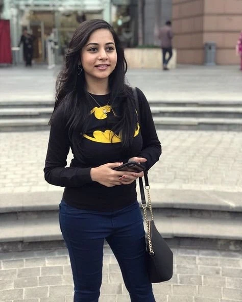 Rocky call girls – Indian escort in Mumbai — 1 / 3
