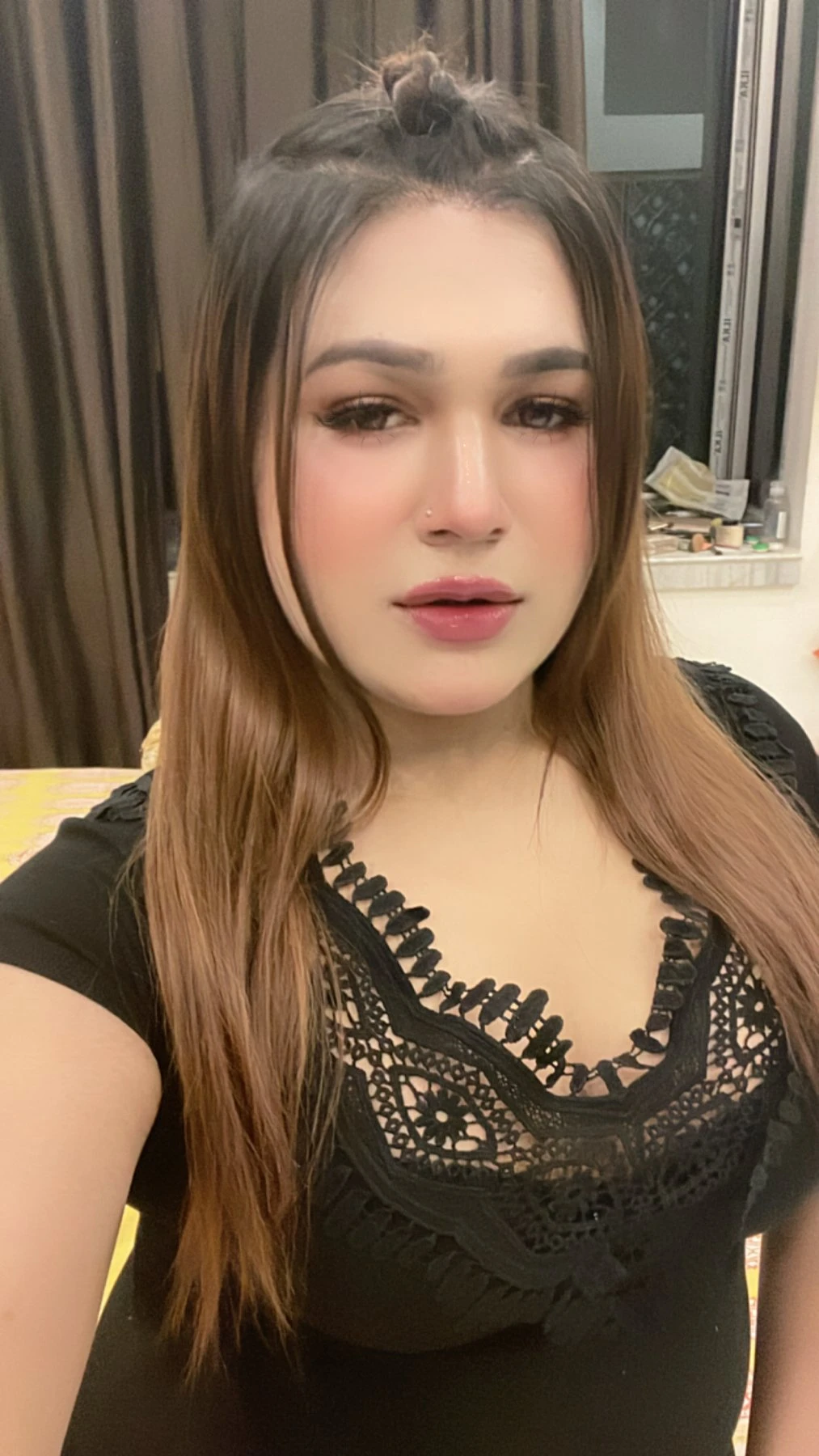Sensational Soniya – Indian escort in Hyderabad — 13 / 20