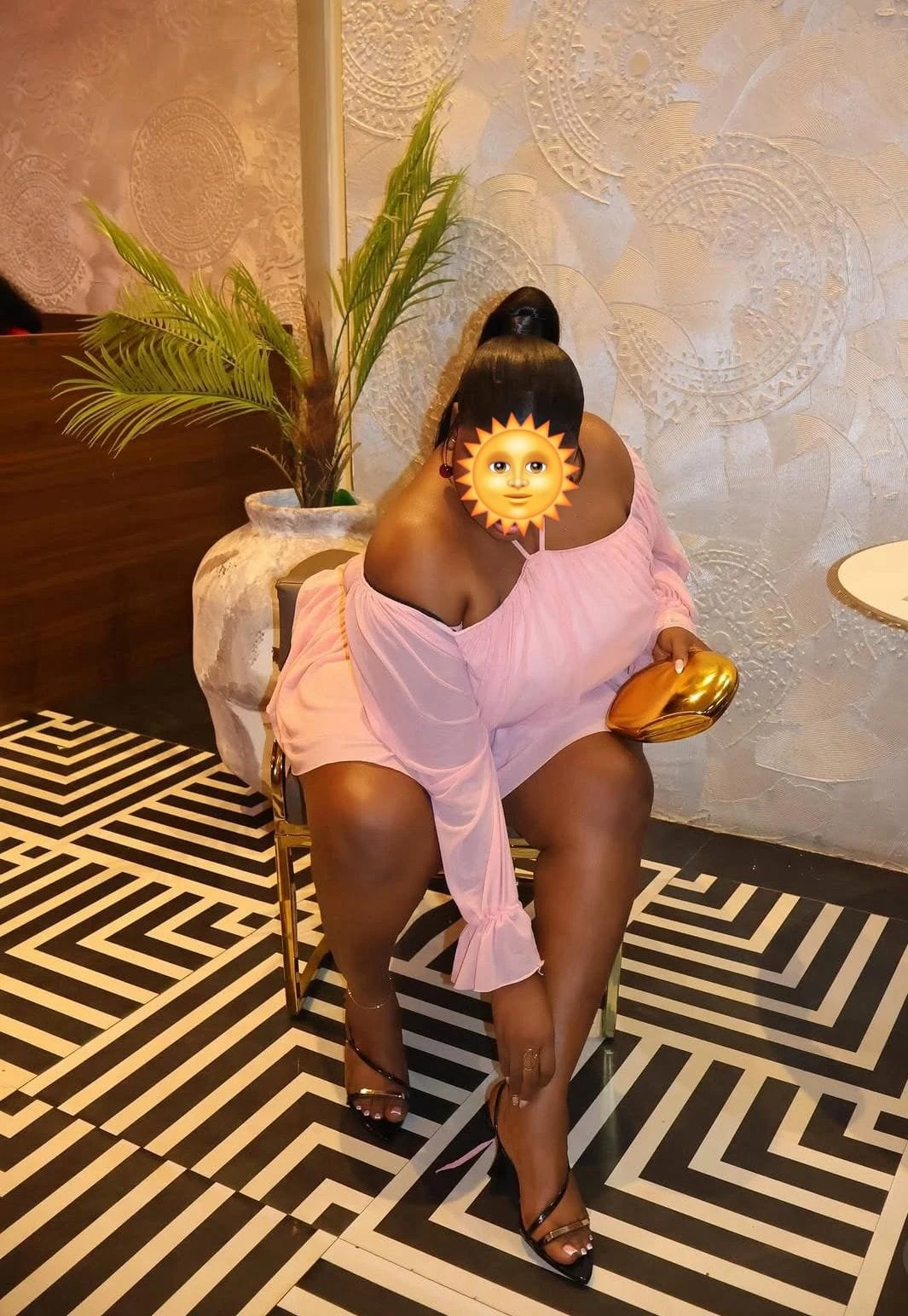 Angel, Curvy Thick Queen. – South African escort in Hyderabad — 1 / 3
