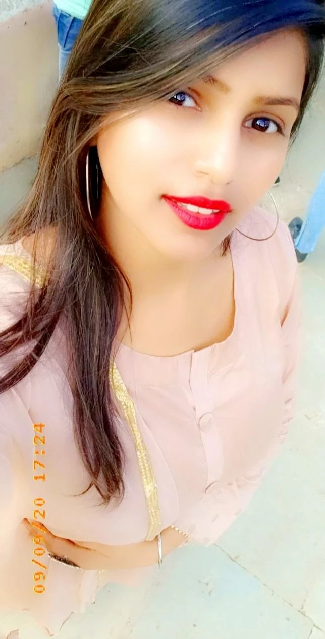 Neysa – Indian escort in Hyderabad — 1 / 2