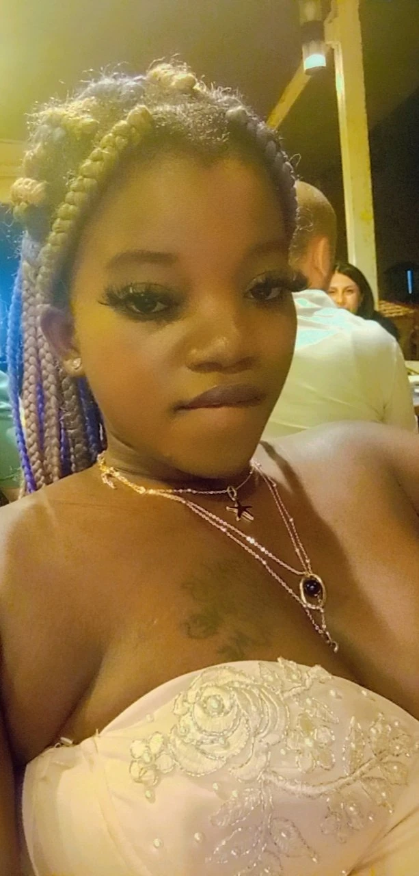 Laura Angel – South African escort in Beirut — 2 / 5