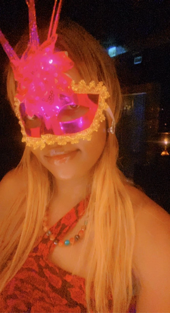 Melatonin – South African escort in Mauritius — 2 / 4