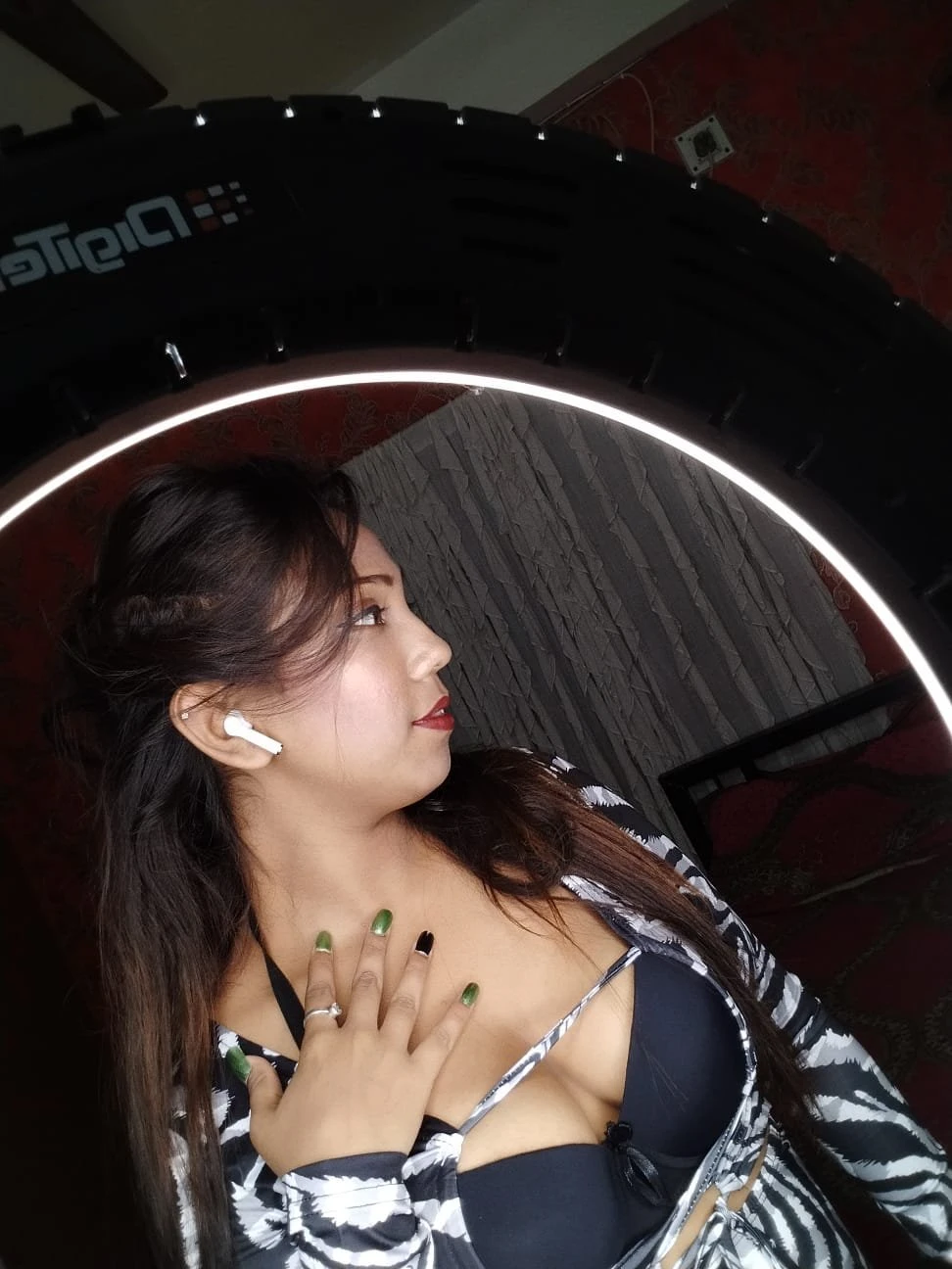 Rose Young College Going Girl – Indian escort in Kolkata — 2 / 5