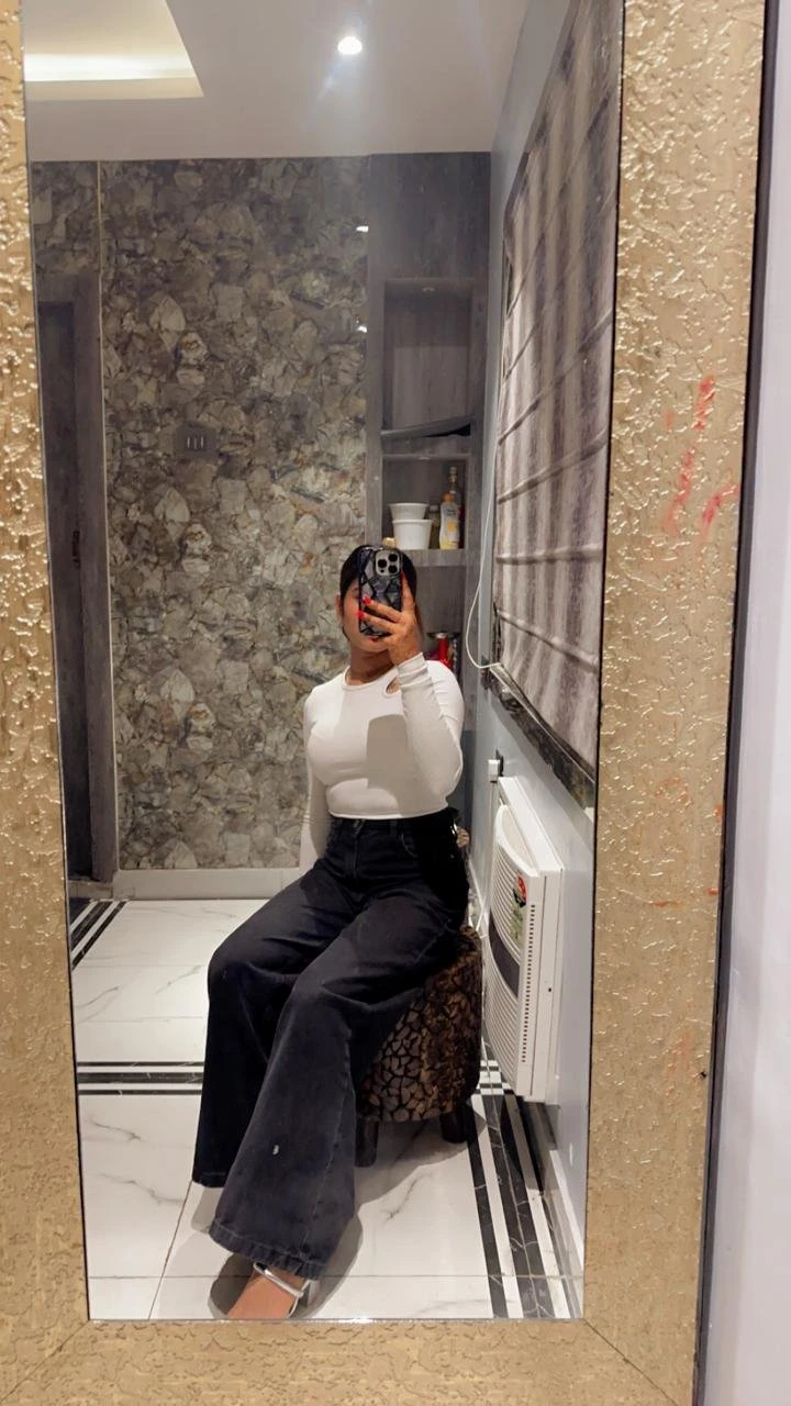 Sana – Indian escort in New Delhi — 2 / 4