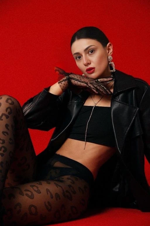 Nastya 🖤 – Romanian escort in Beirut — 12 / 20