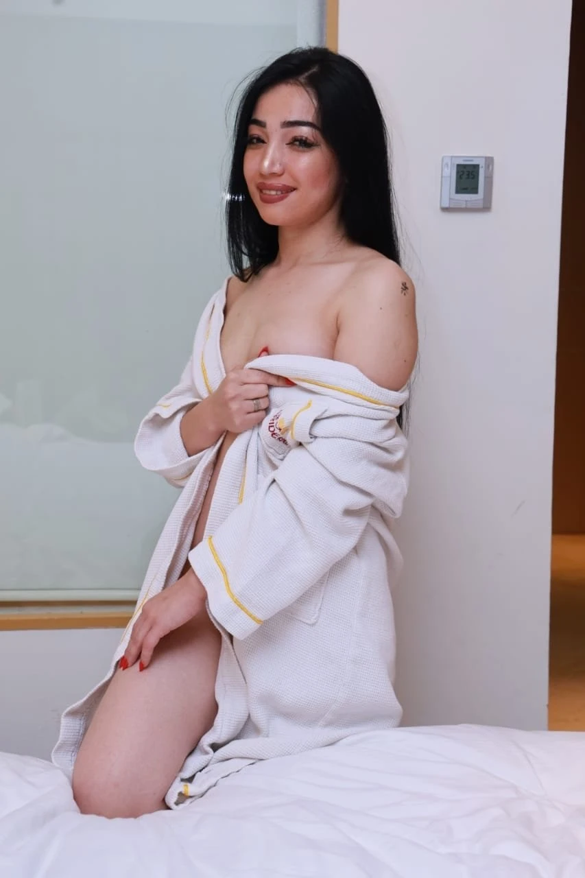 High Class Russian Call Girl in Delhi – Russian escort in New Delhi — 2 / 7