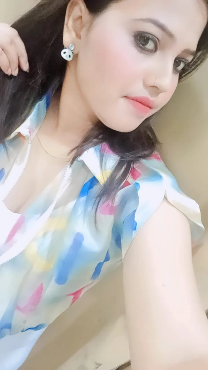 Cash Payment Hotel Home 24 Hr Available – Indian escort in Hyderabad — 8 / 11