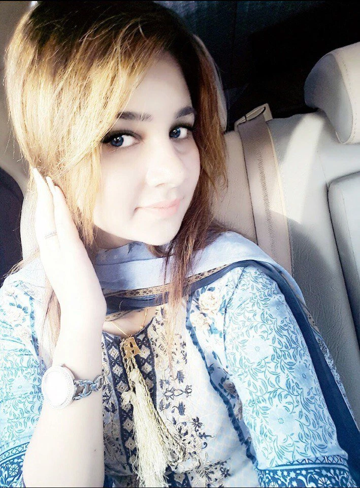 Arosa Malik – Pakistani escort in Karāchi — 9 / 13