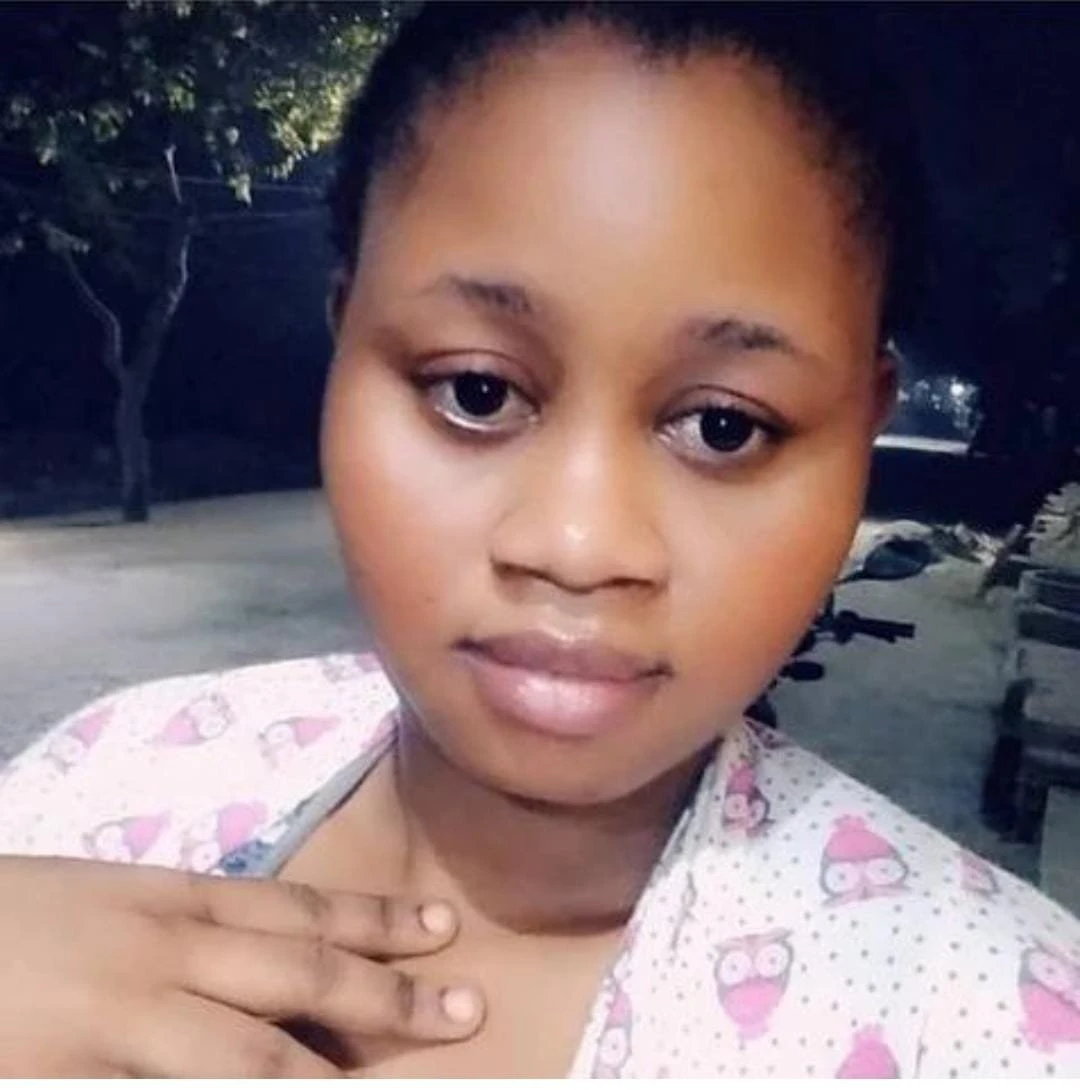 Caila – Tanzanian escort in New Delhi — 4 / 5