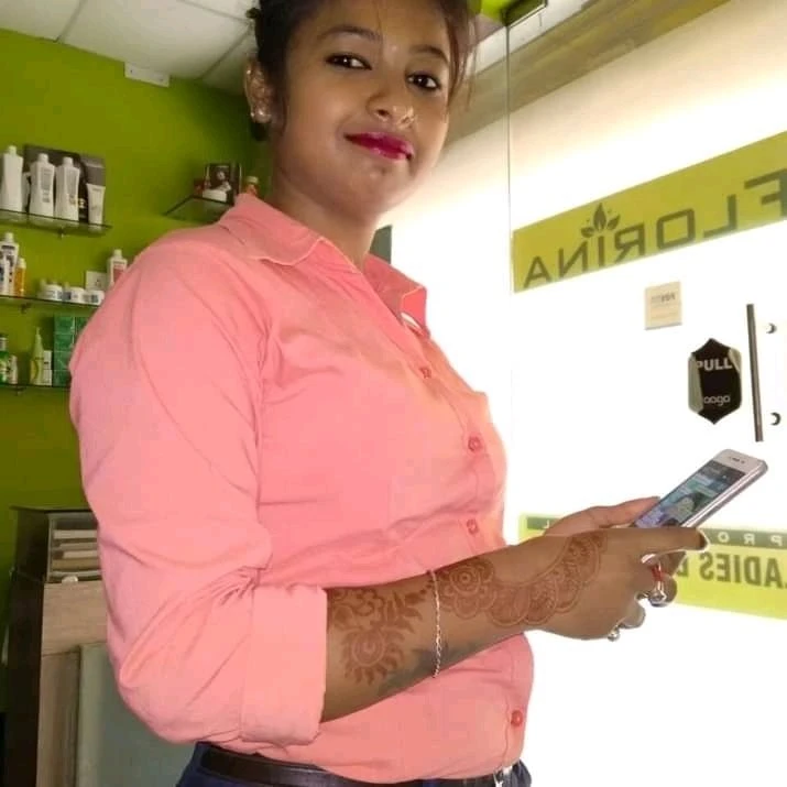 Neha Agartala India – Algerian masseuse in Pune — 3 / 4