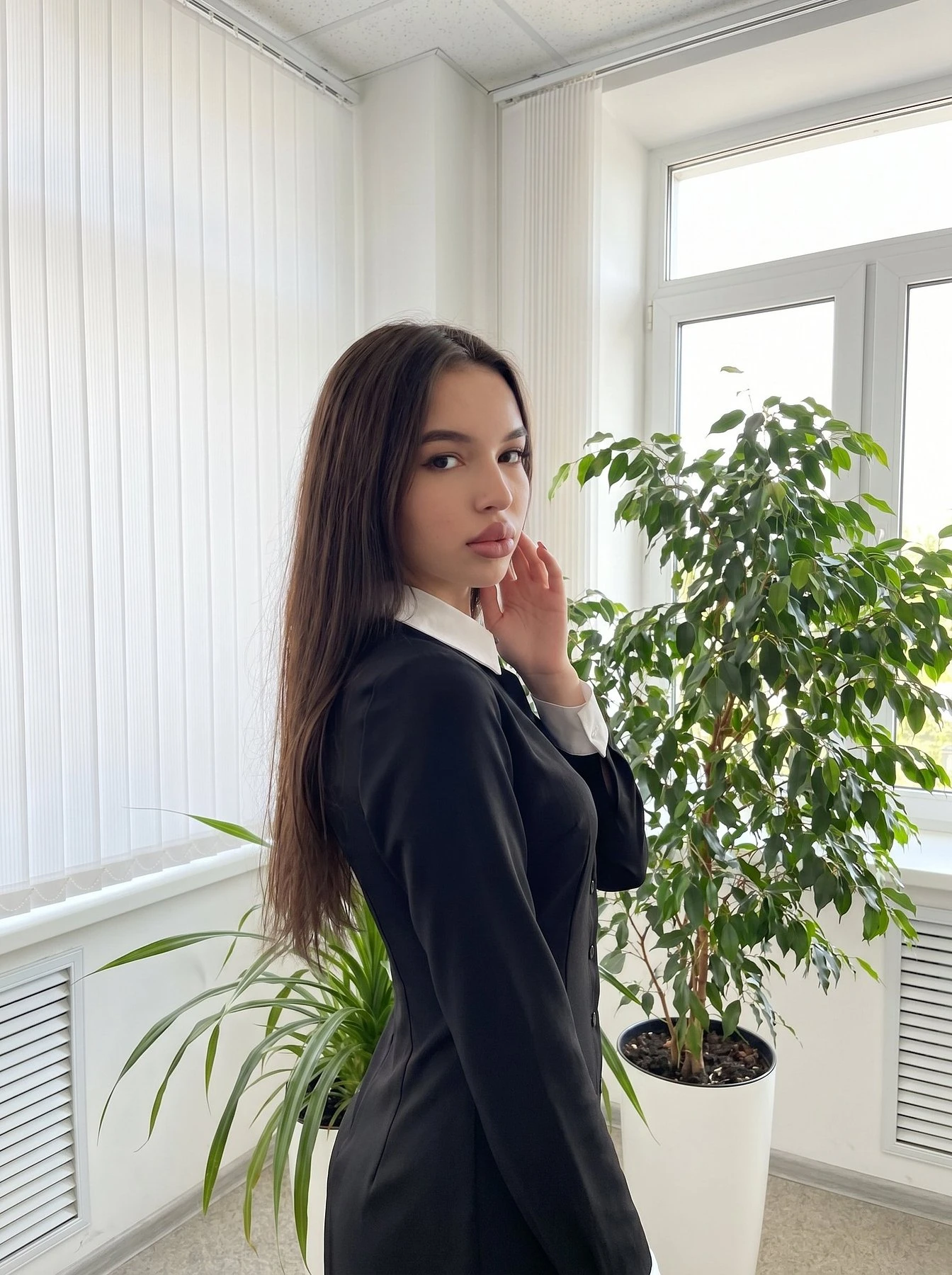 Florence Shackle Slave – Russian escort in Hong Kong — 4 / 6
