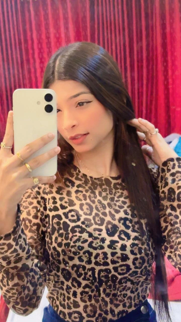 Shivani Cam and Meet – Indian escort in Pune — 6 / 11