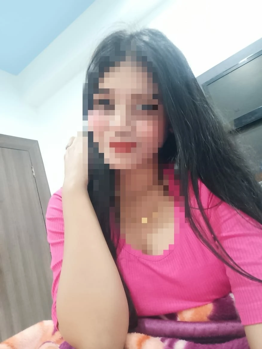 Shakshi CAM and REAL MEET SERVICE – Indian escort in Hyderabad — 1 / 2