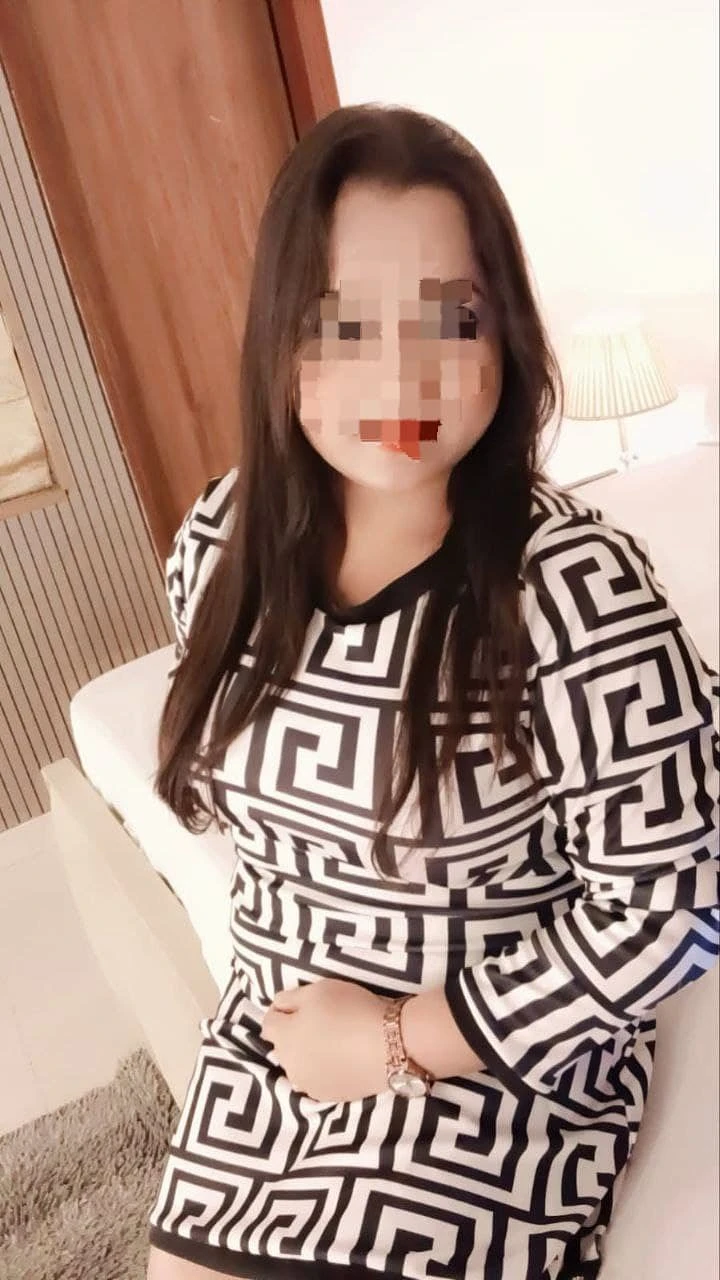 Shma Choudhary – Indian adult performer in New Delhi — 2 / 6