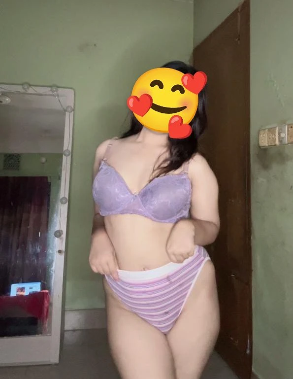 Kajal Video Call Service – escort in Pune — 3 / 4