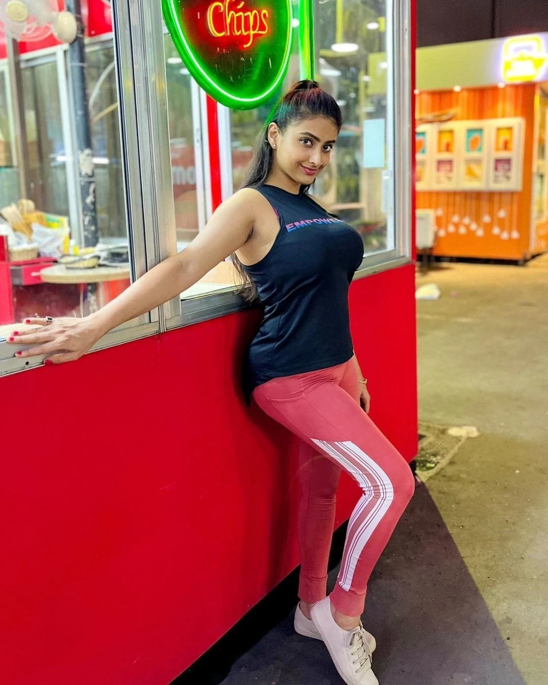 Hnia – Pakistani escort in Islamabad — 4 / 10