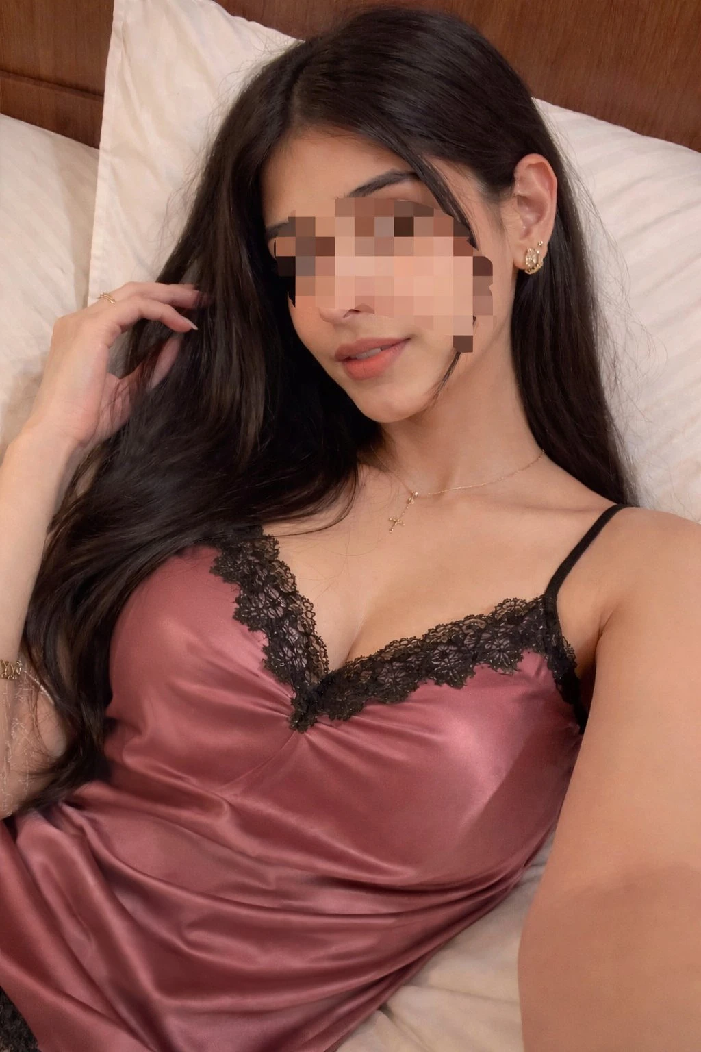 The Luxury Cams by Aarunya – Indian escort in Pune — 4 / 7