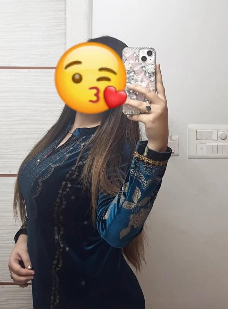 CAM KASHMIRI ANAL QUEEN MEET – Indian escort in New Delhi — 3 / 11