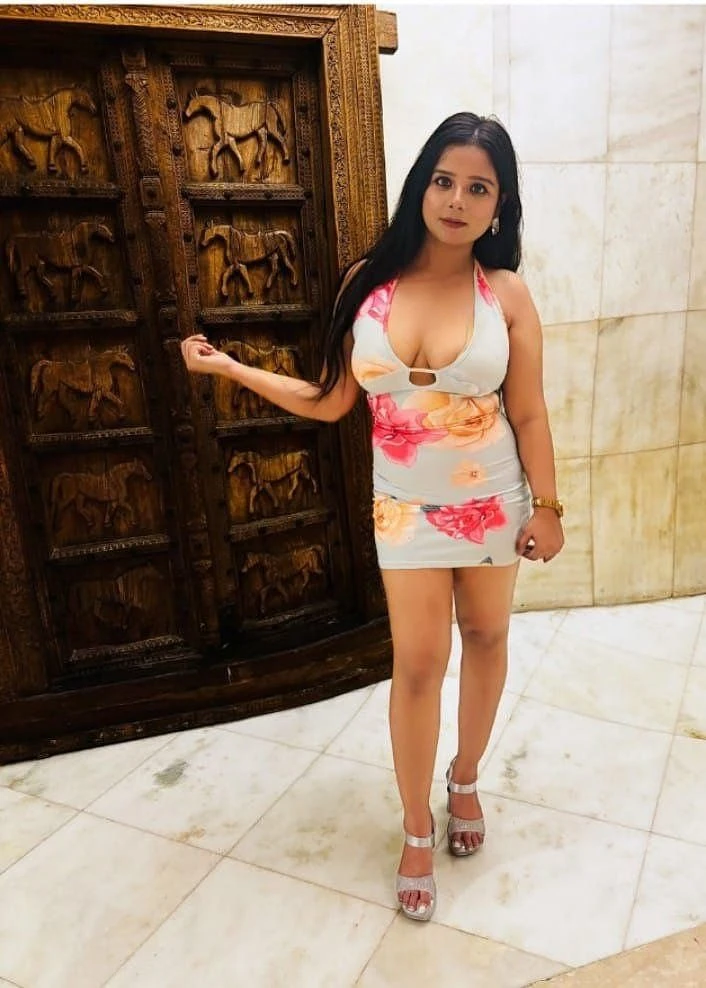 Divyanshi Best Incall Outcall Service, E – Indian escort in Kolkata — 2 / 7