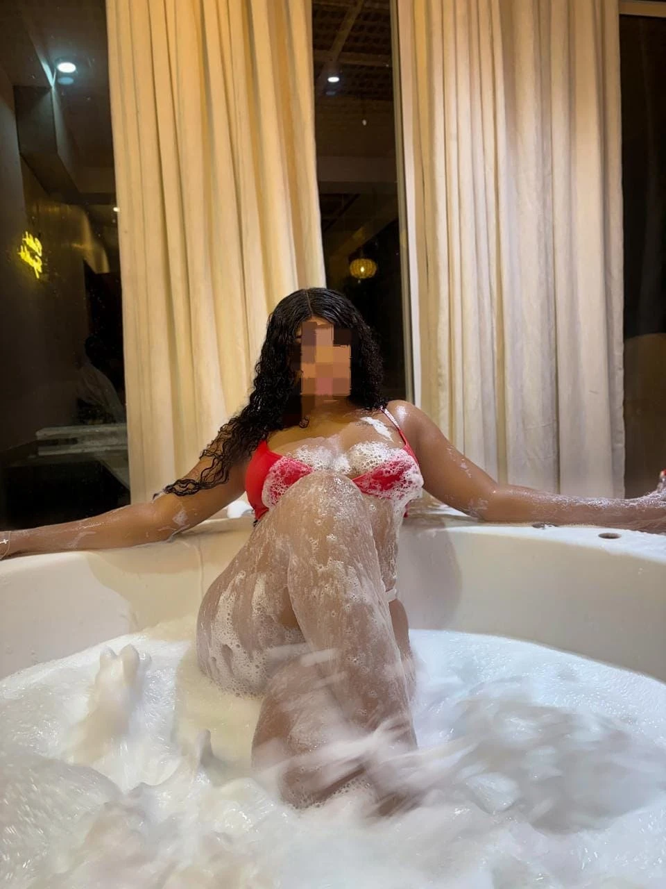 Nicky Bella – Rwandan escort in Pune — 7 / 9